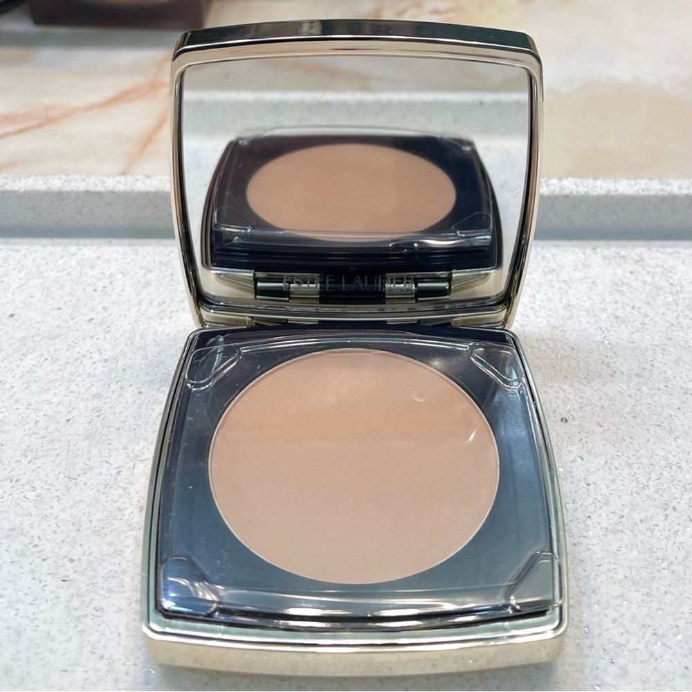 Estēe Lauder ~ 3C2 PEBBLE’ Double Wear Stay-in-Place Matte Powder Foundation NIB - Picture 8 of 16